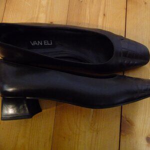 VAN ELI TRENDYDARK BROWN REPTILE EMBOSSED GENUINE LEATHER PUMPS 11.5 N WORN ONCE